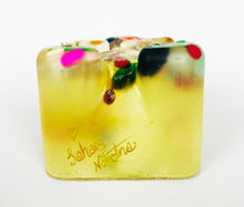 Load image into Gallery viewer, Pills Gummy Bear Sculpture - Colorful